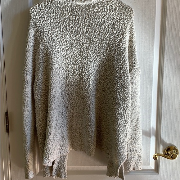 White Cardigan - Picture 3 of 4